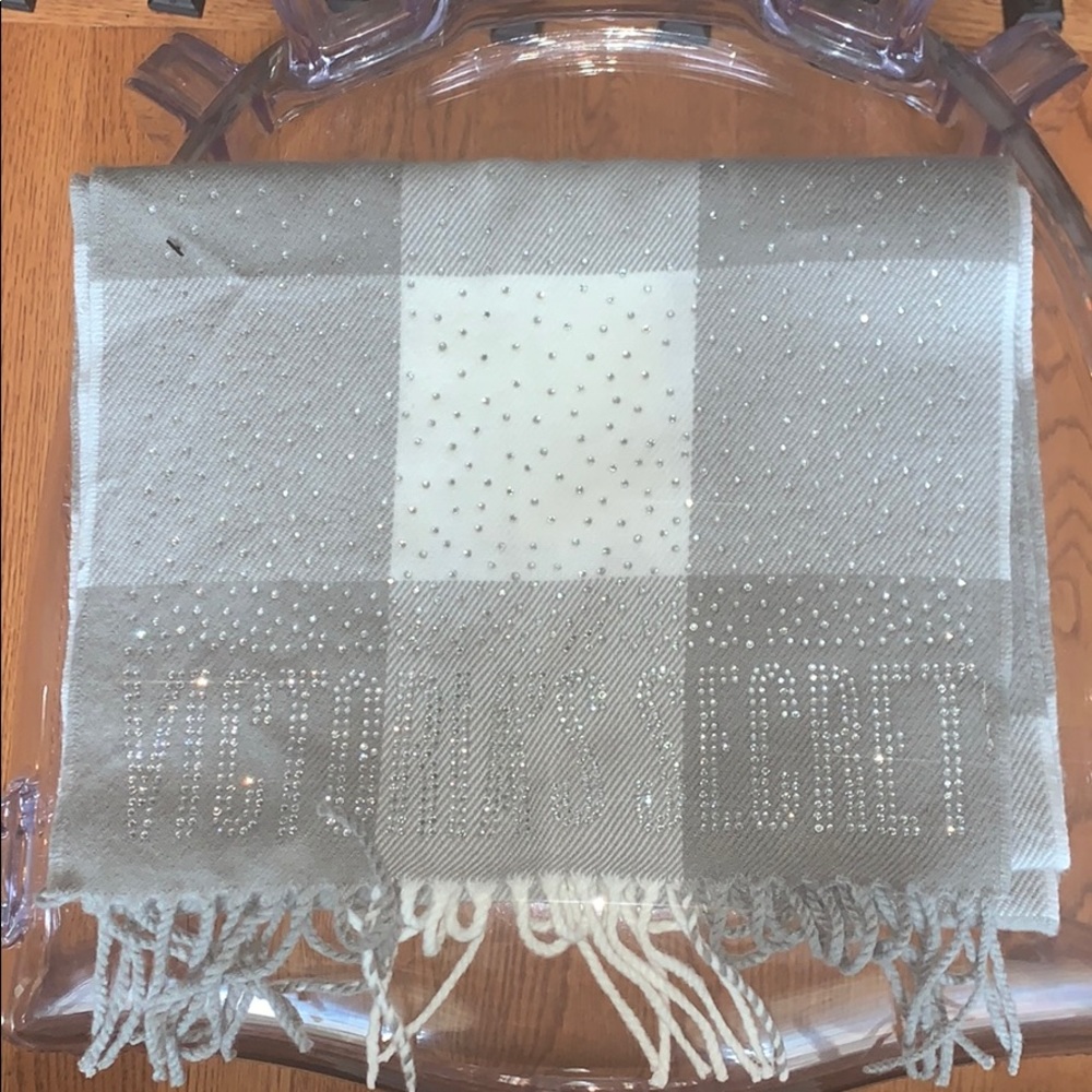 Victoria’s Secret White and Silver Scarf